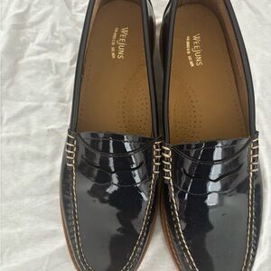 Weejuns Loafers. Women’s size 9.5